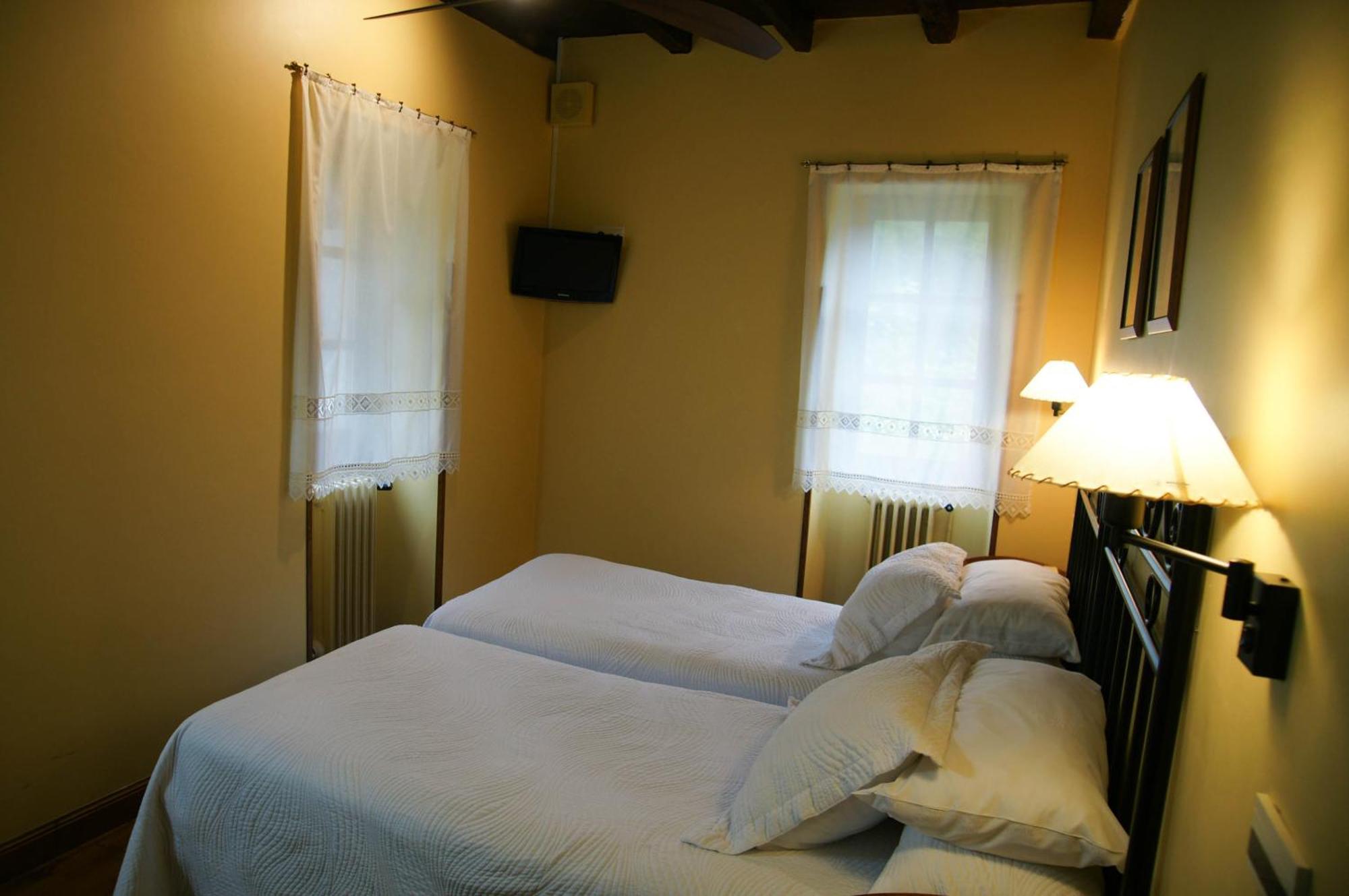 Hotel Rural Irigoienea Urdax 객실 사진